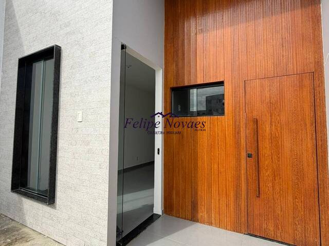 #13 - Casa para Venda em Feira de Santana - BA