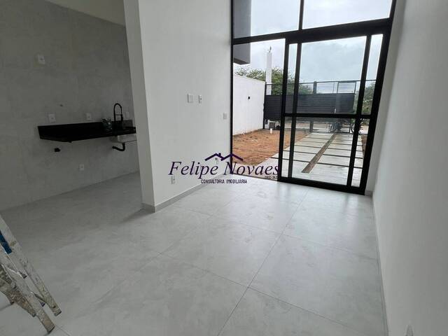 #18 - Casa para Venda em Feira de Santana - BA