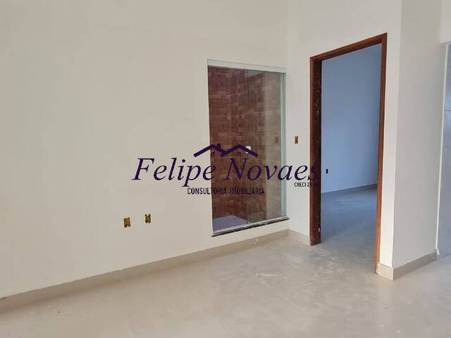 Casa para Venda em Feira de Santana - 2
